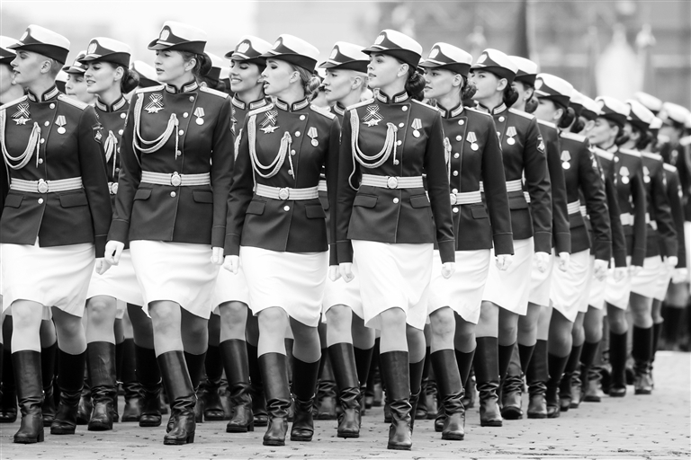 为庆祝卫国战争胜利74周年,俄罗斯首都莫斯科5月9日举行盛大阅兵式